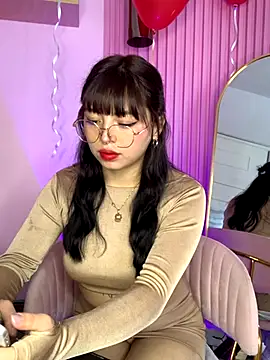 Snapshot of Valu_euphoria chatting on 09.20.25 Valu euphoria online show from 09.20.25