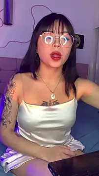 Snapshot of Valu_euphoria chatting on 11.05.25 Valu euphoria online show from 11.05.25