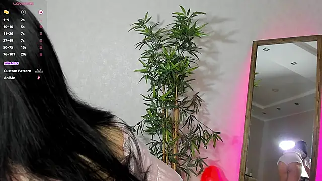 Snapshot of Amely_Li1 chatting on 02.25.25 Amely Li1 online show from 02.25.25