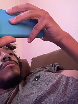 Mineirinho043 online show from 10.20.25