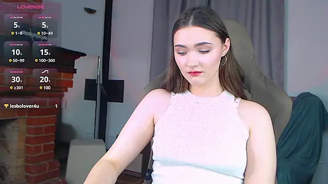 Snapshot of Kira_Jin chatting on 02.11.25 Kira Jin online show from 02.11.25