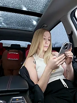 Snapshot of Pussy_Drive03 chatting on 11.12.25 Pussy Drive03 online show from 11.12.25