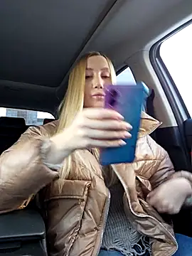 Snapshot of Pussy_Drive03 chatting on 12.01.25 Pussy Drive03 online show from 12.01.25