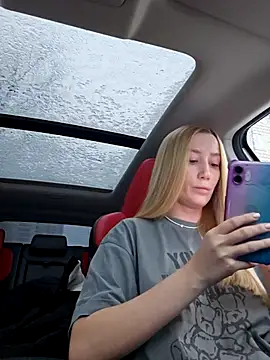 Snapshot of Pussy_Drive03 chatting on 12.05.25 Pussy Drive03 online show from 12.05.25