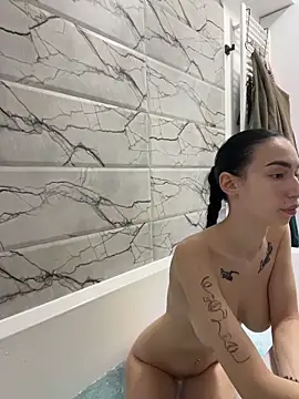 Celine Roxelle online show from 03.06.26