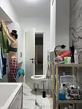 Celine Roxelle online show from 04.08.26