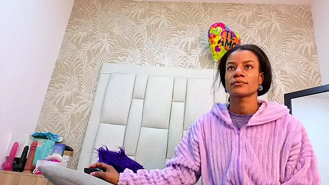 dafnnelewis online show from 02.13.26