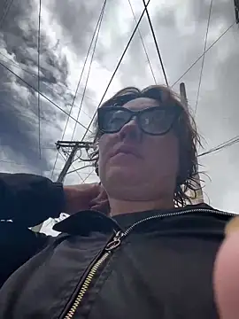 Maggie Geller online show from 03.30.26