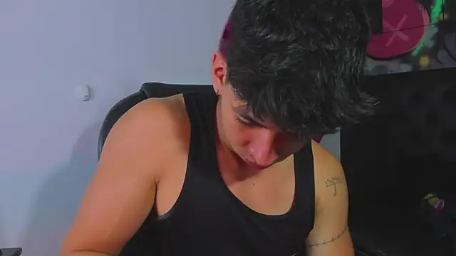 ISAAC CRYSTON online show from 10.01.25