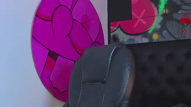 ISAAC CRYSTON online show from 10.02.25