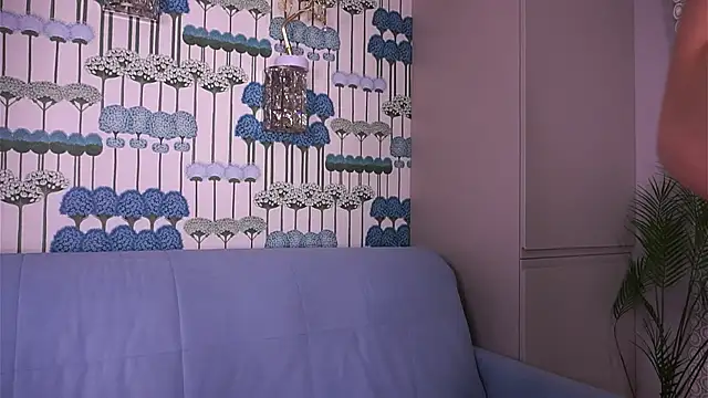 Snapshot of LizbethGee chatting on 02.08.25 LizbethGee online show from 02.08.25