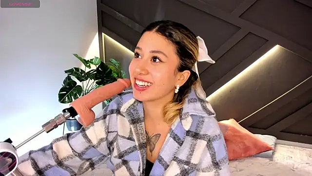 Snapshot of cloe_palmer chatting on 03.07.25 cloe palmer online show from 03.07.25