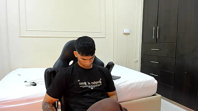 ANDRES STUD online show from 04.16.26