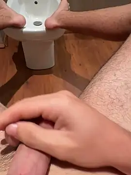 Snapshot of polpolo21 chatting on 10.28.25 polpolo21 online show from 10.28.25