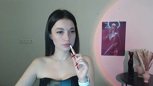 Eva Eldis online show from 02.25.25