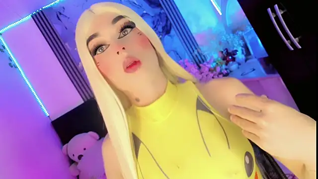 Snapshot of Irina_milkmaid chatting on 09.29.25 Irina milkmaid online show from 09.29.25