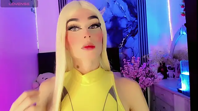 Snapshot of Irina_milkmaid chatting on 10.08.25 Irina milkmaid online show from 10.08.25