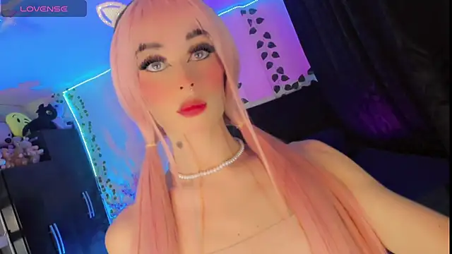 Snapshot of Irina_milkmaid chatting on 11.25.25 Irina milkmaid online show from 11.25.25