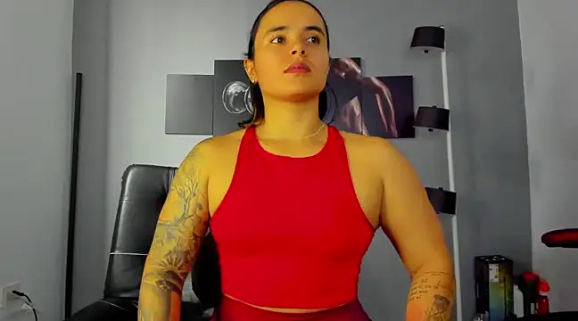 Snapshot of karlyjons12 chatting on 02.19.25 karlyjons12 online show from 02.19.25