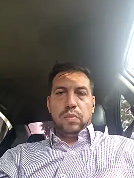 Snapshot of reyarturs13 chatting on 02.04.25 reyarturs13 online show from 02.04.25