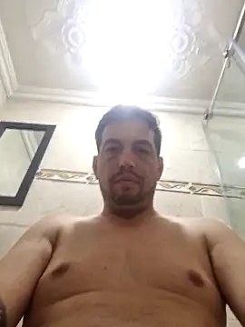 Snapshot of reyarturs13 chatting on 02.11.25 reyarturs13 online show from 02.11.25