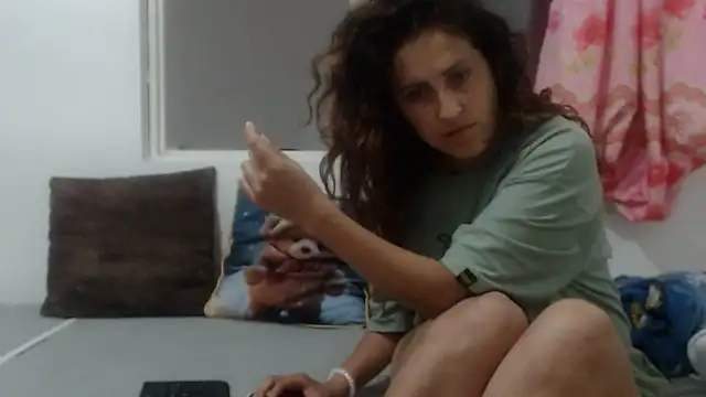 jeans and emma online show from 09.16.25