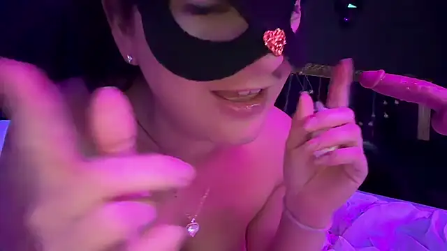 Loveblackzilla online show from 02.20.25