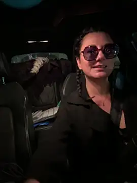 Loveblackzilla online show from 11.28.25