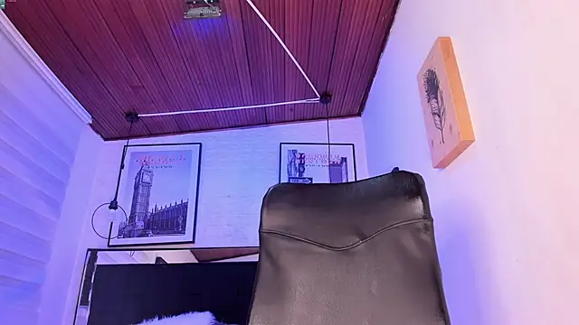 tylla  online show from 01.12.26