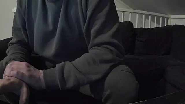 YourLoveBoyKevin online show from 02.17.25