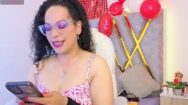 Cintiia Holmes online show from 02.15.26