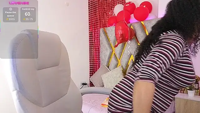 Cintiia Holmes online show from 03.03.26