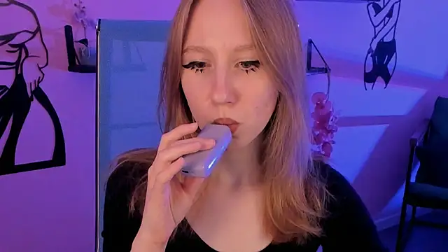 DariaTate online show from 09.18.25