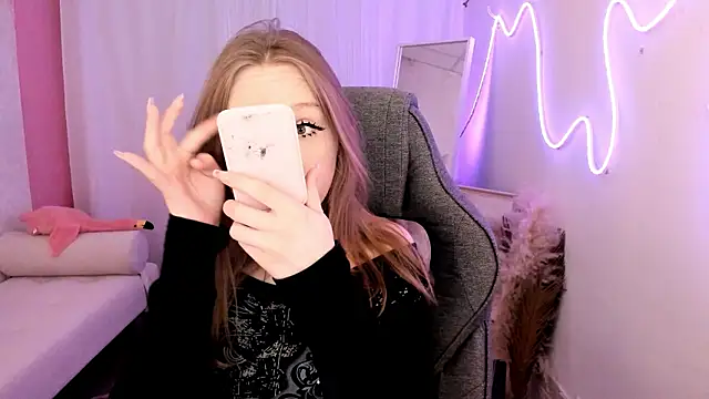 Snapshot of DariaTate chatting on 03.03.26 DariaTate online show from 03.03.26