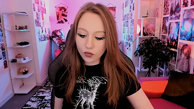 Snapshot of DariaTate chatting on 03.14.26 DariaTate online show from 03.14.26