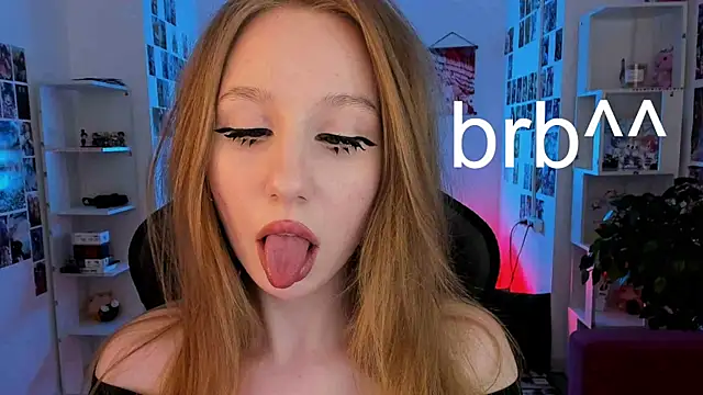 Snapshot of DariaTate chatting on 03.18.26 DariaTate online show from 03.18.26