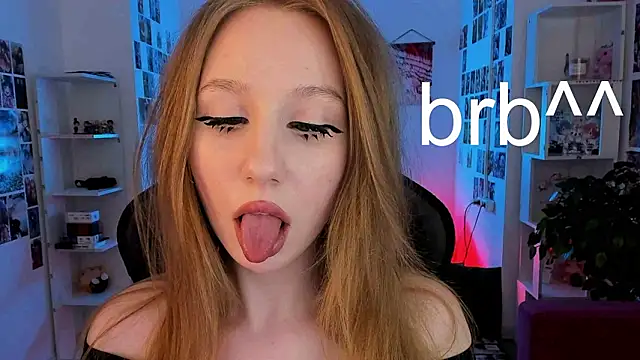 Snapshot of DariaTate chatting on 03.19.26 DariaTate online show from 03.19.26