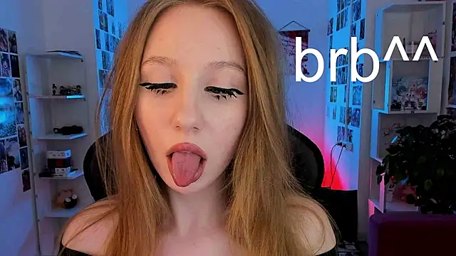 Snapshot of DariaTate chatting on 03.21.26 DariaTate online show from 03.21.26