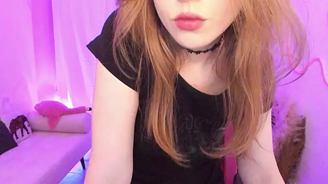 Snapshot of DariaTate chatting on 03.25.26 DariaTate online show from 03.25.26