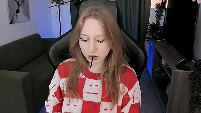 Snapshot of DariaTate chatting on 03.26.26 DariaTate online show from 03.26.26