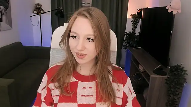 Snapshot of DariaTate chatting on 03.28.26 DariaTate online show from 03.28.26