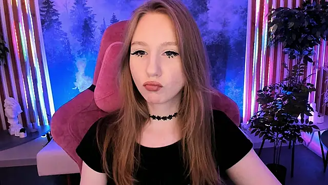 Snapshot of DariaTate chatting on 04.07.26 DariaTate online show from 04.07.26