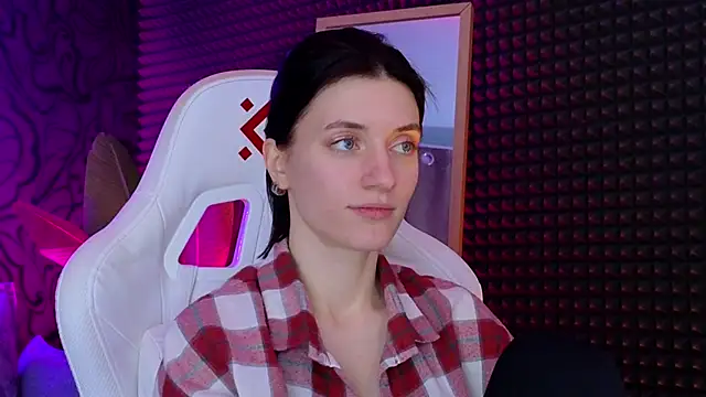 roxy riot  online show from 03.16.25