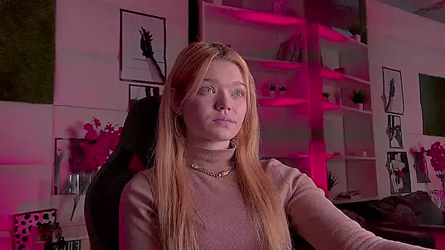 Snapshot of AdeleCartier chatting on 03.03.25 AdeleCartier online show from 03.03.25