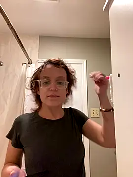 Snapshot of grassXass420 chatting on 09.30.25 grassXass420 online show from 09.30.25