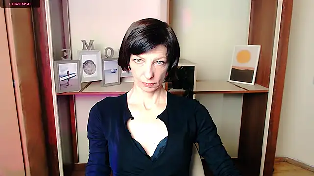  AngeliaFlow  online show from 10.06.25