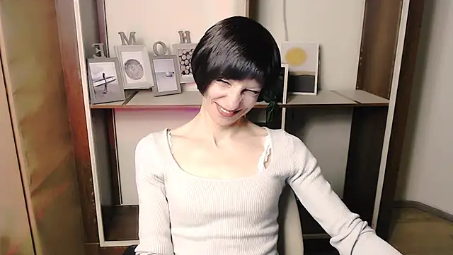  AngeliaFlow  online show from 11.19.25