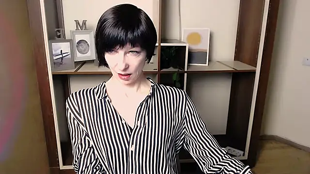  AngeliaFlow  online show from 12.22.25