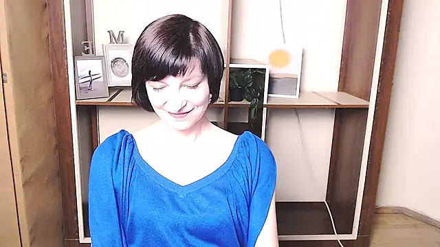 Snapshot of _AngeliaFlow_ chatting on 04.20.26 AngeliaFlow online show from 04.20.26