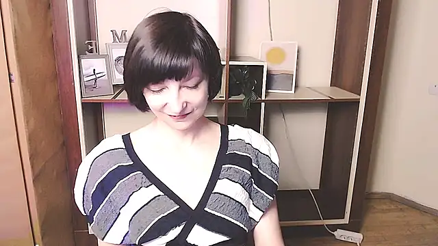Snapshot of _AngeliaFlow_ chatting on 04.22.26 AngeliaFlow online show from 04.22.26